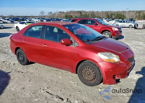 2011 Toyota Yaris z USA, uszkodzony, nr VIN JTDBT4K36B4080219